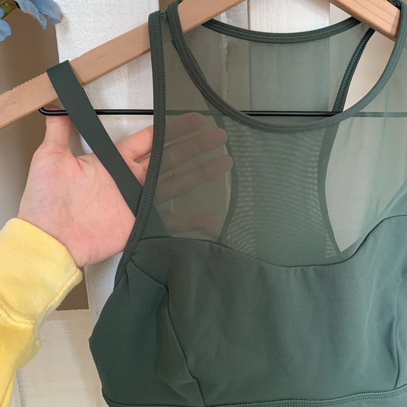 Lululemon sports bra - Picture 4 of 8